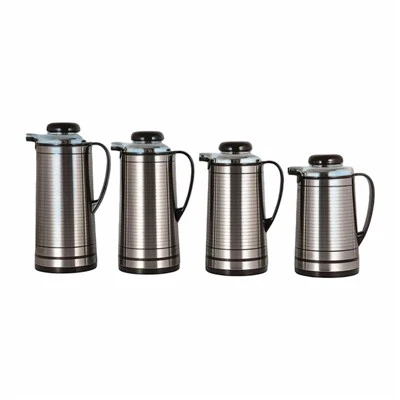 Carafe de café isolé en verre